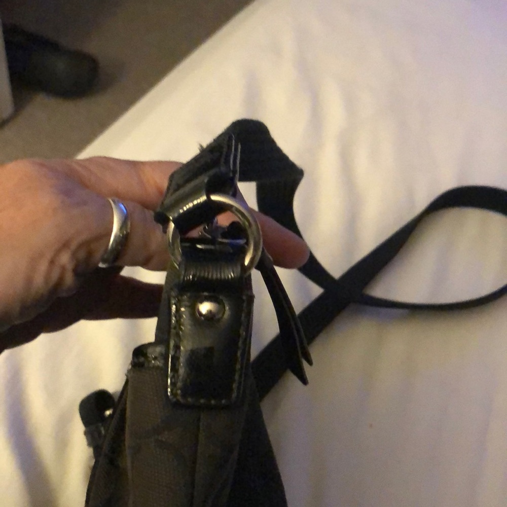 Coach Cross Body - Picture 3 of 8